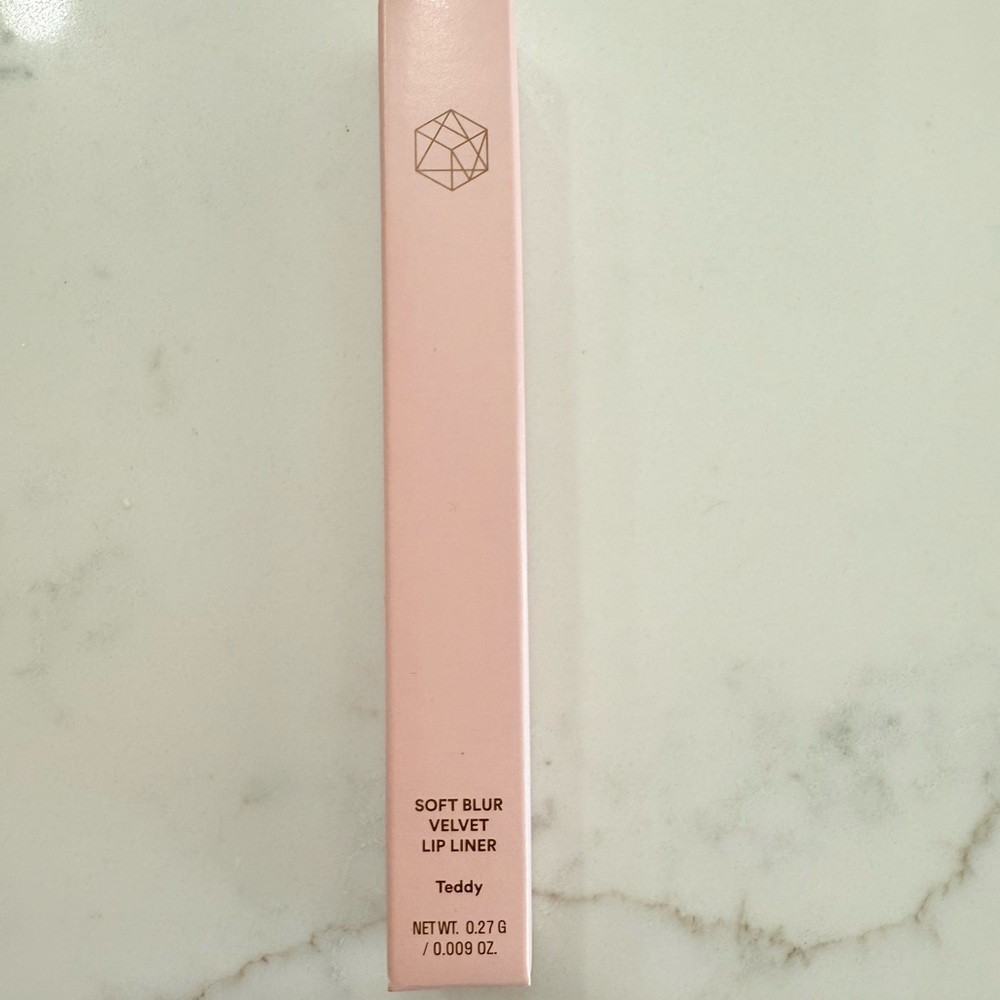 Em cosmetics lip liner